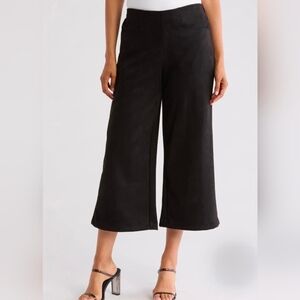 T Tahari | Cropped Pants